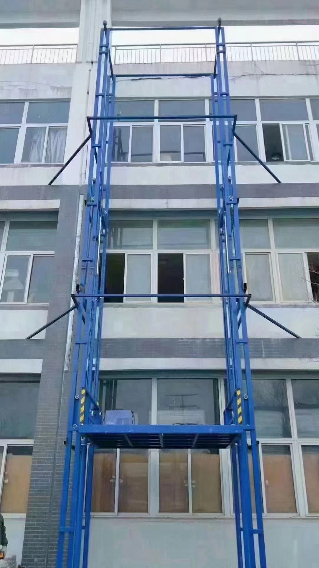 液压升降货梯
