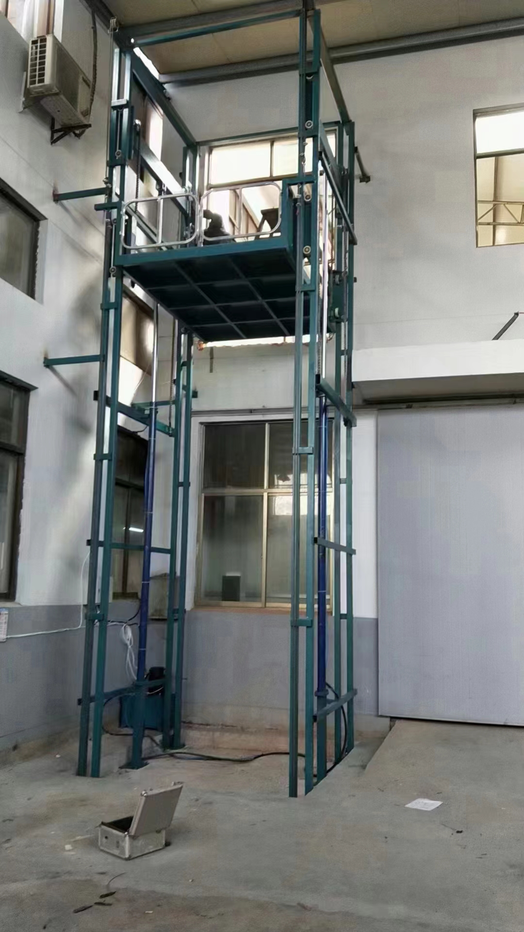 液压升降货梯